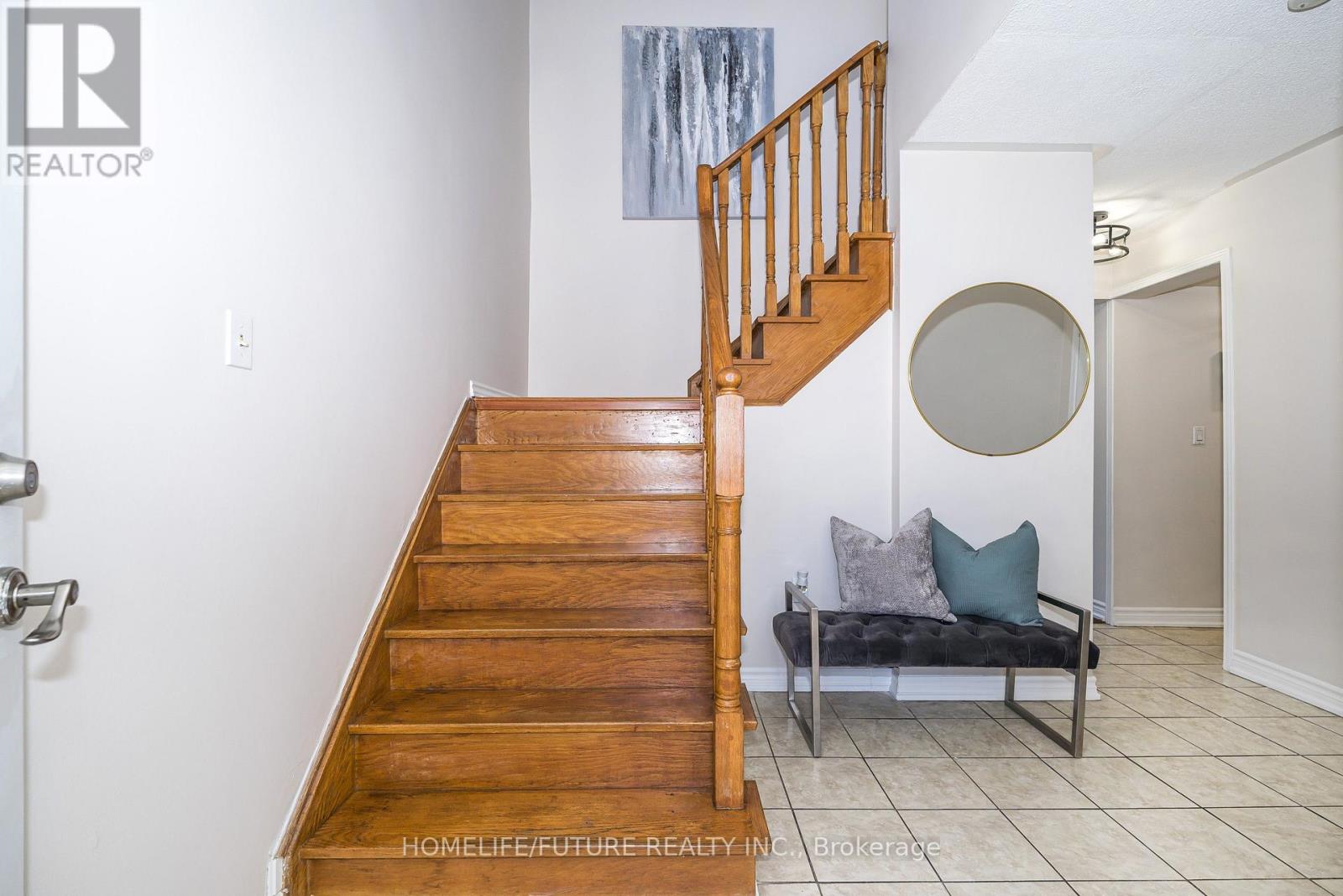 48 Creditstone Road, Brampton, Ontario  L6Y 4G1 - Photo 2 - W13761788
