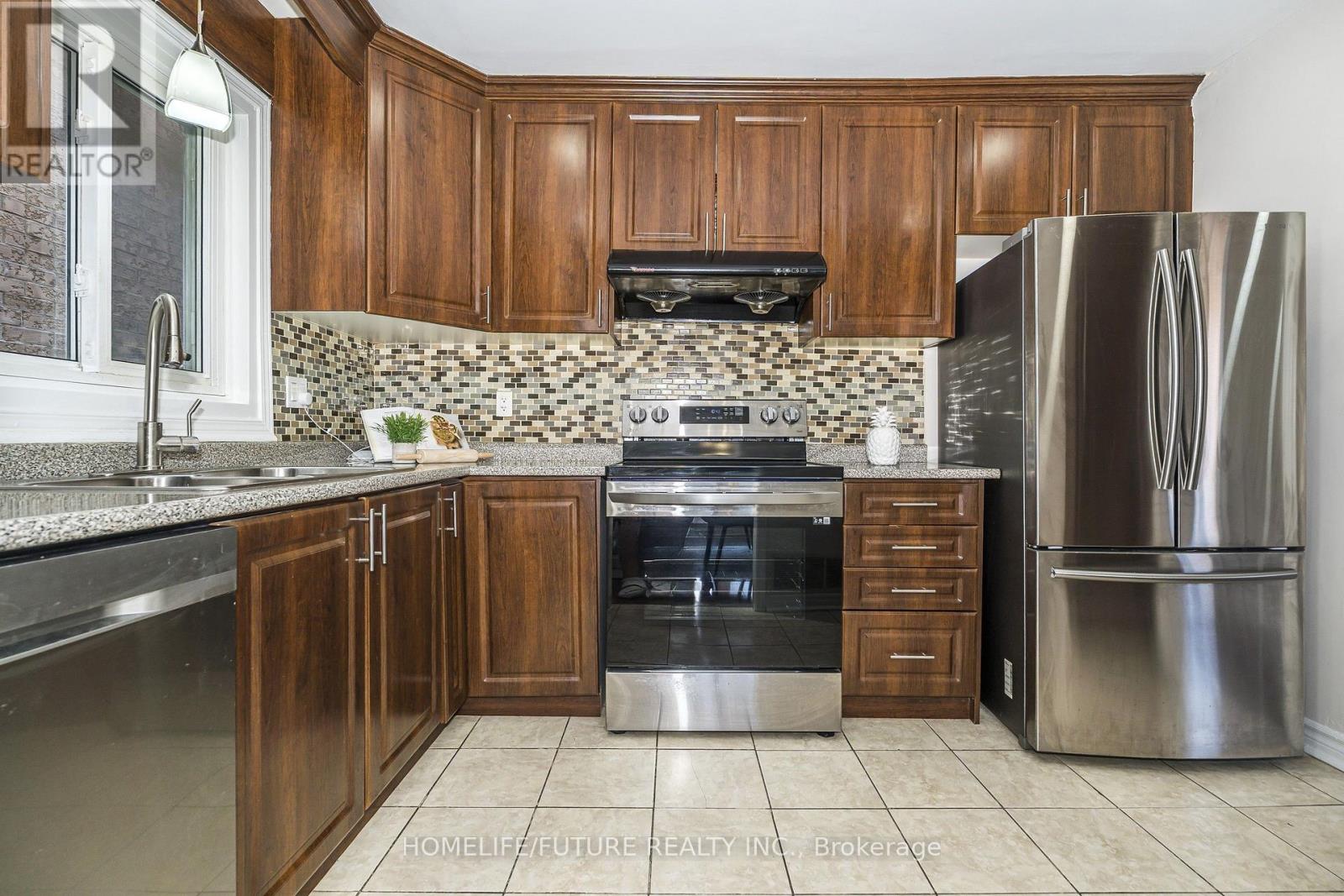 48 Creditstone Road, Brampton, Ontario  L6Y 4G1 - Photo 8 - W13761788
