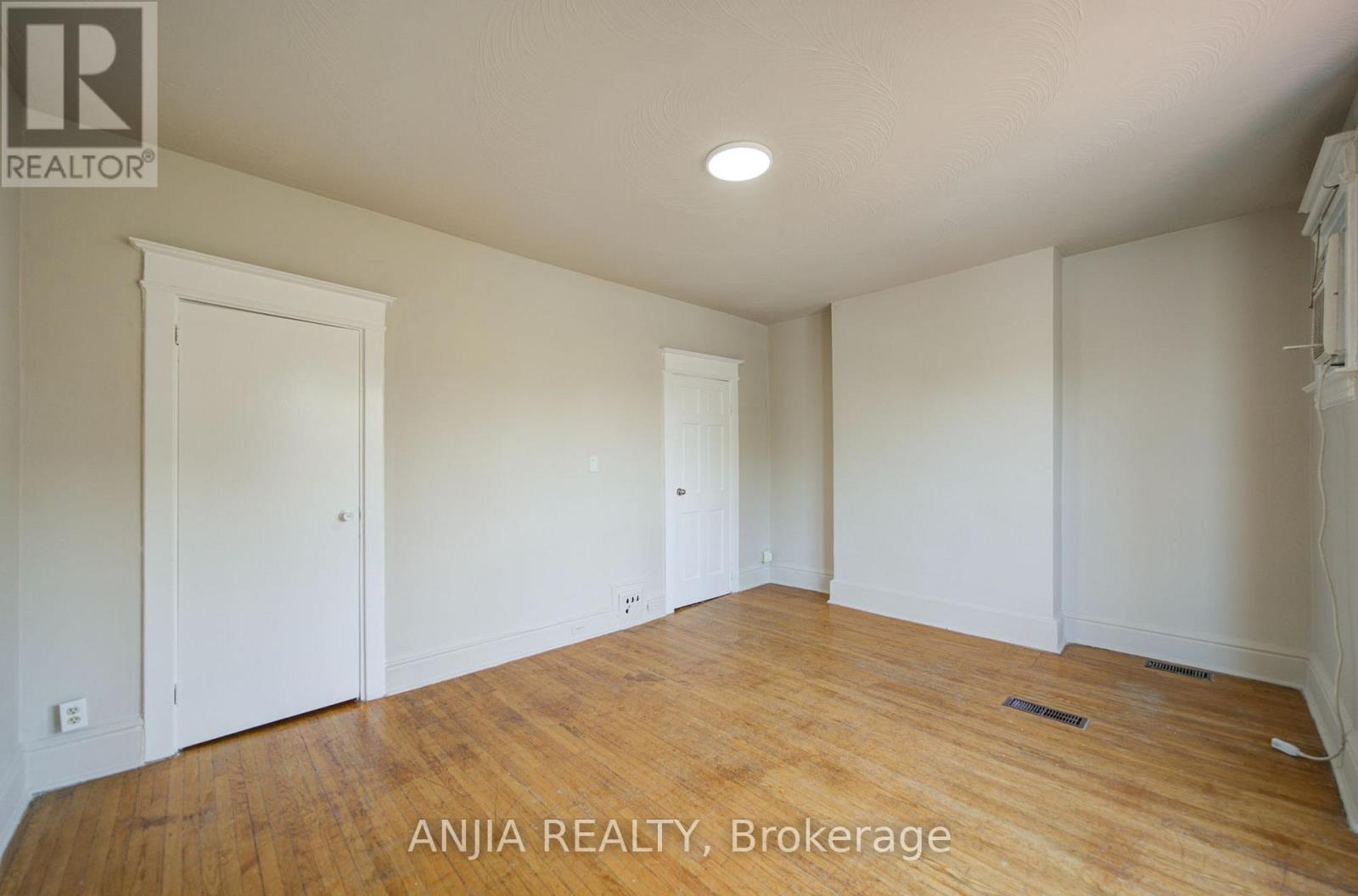 1063 Dufferin Street, Toronto, Ontario  M6H 4B5 - Photo 10 - W13761810