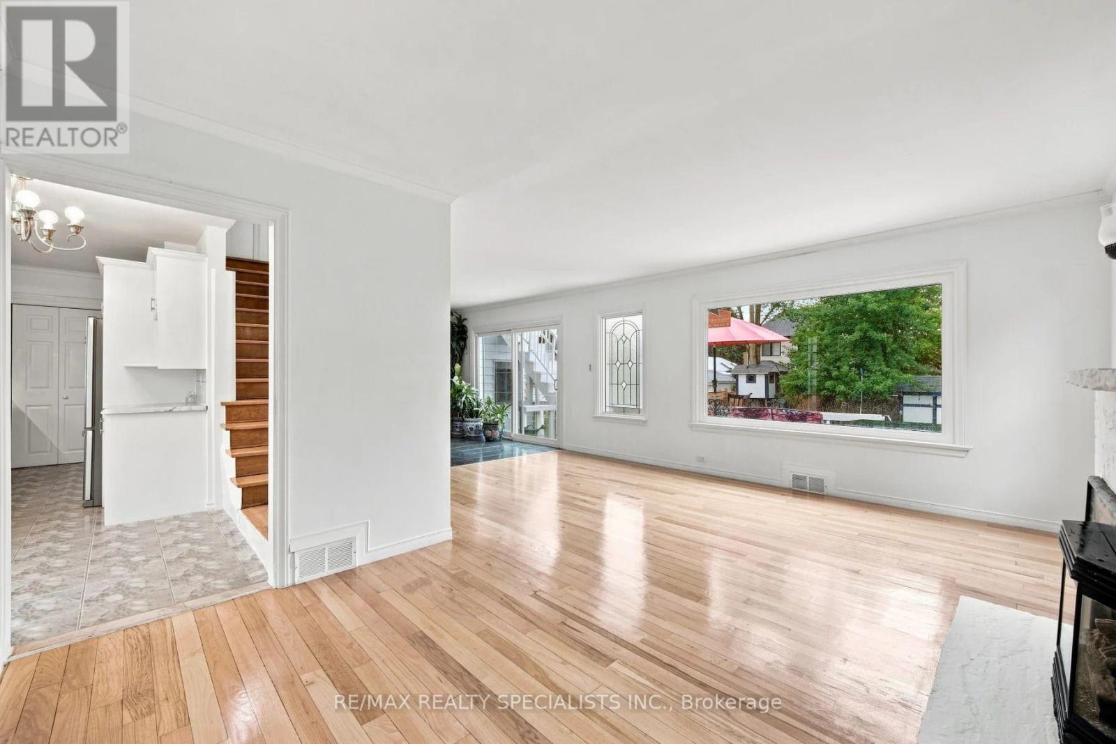 39 Macdonald Street, Toronto, Ontario M8V 1Y3 - Photo 9 - W13761826