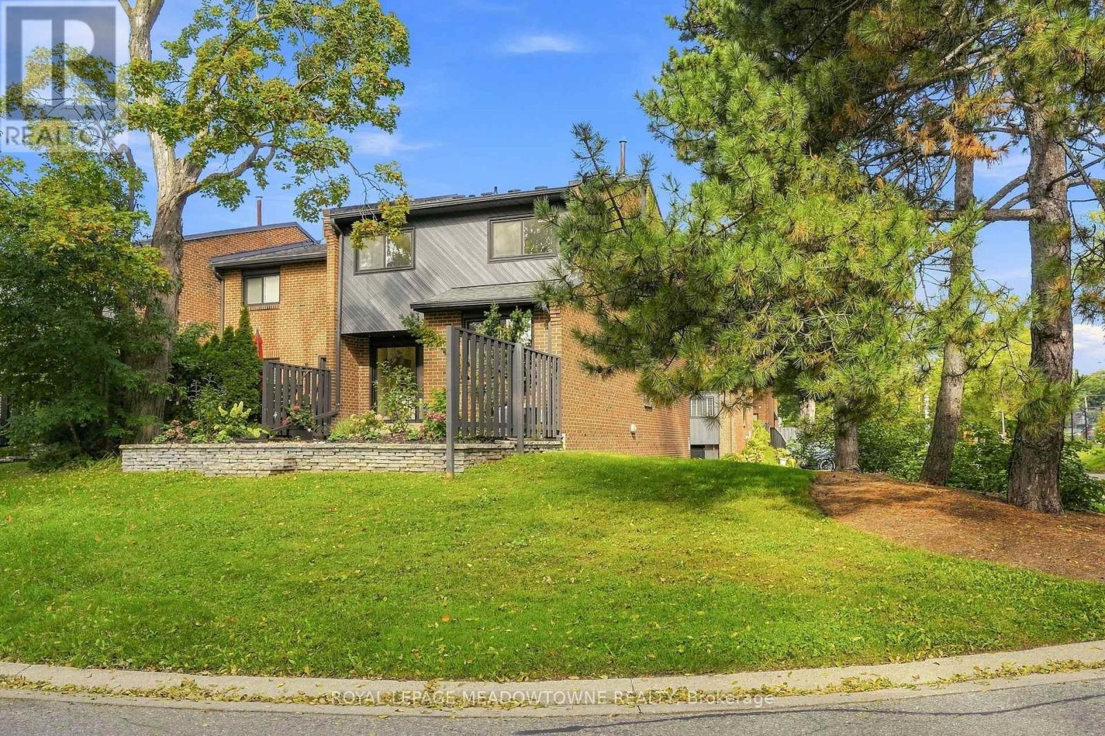17 - 20 Mineola Road, Mississauga, Ontario  L5G 4N9 - Photo 50 - W13761852