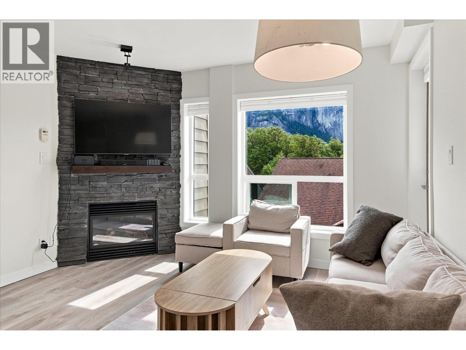 307 1212 Main Street, Squamish, British Columbia  V8B 0S1 - Photo 6 - R3163209