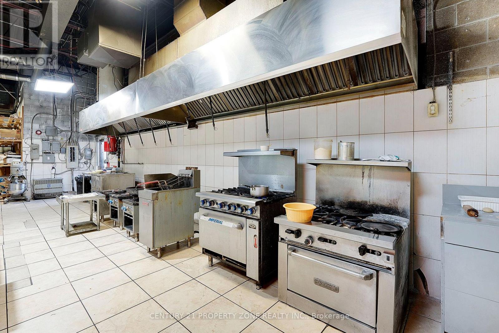43 - 1770 Albion Road, Toronto, Ontario  M9V 1C2 - Photo 15 - W13737746