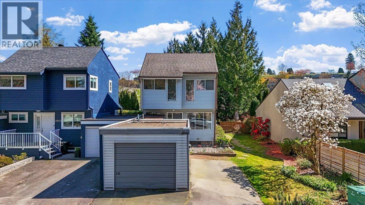 3848 Garden Grove Drive, Burnaby, British Columbia  V5G 4A7 - Photo 2 - R3163227