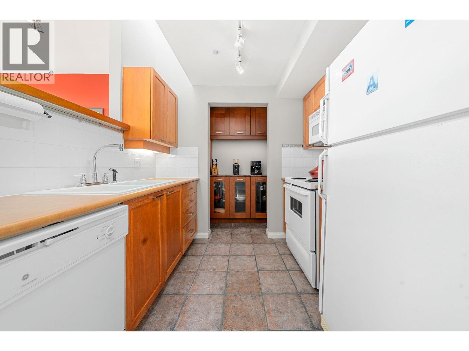 207 669 W 7th Avenue, Vancouver, British Columbia  V5Z 1B6 - Photo 23 - R3163000