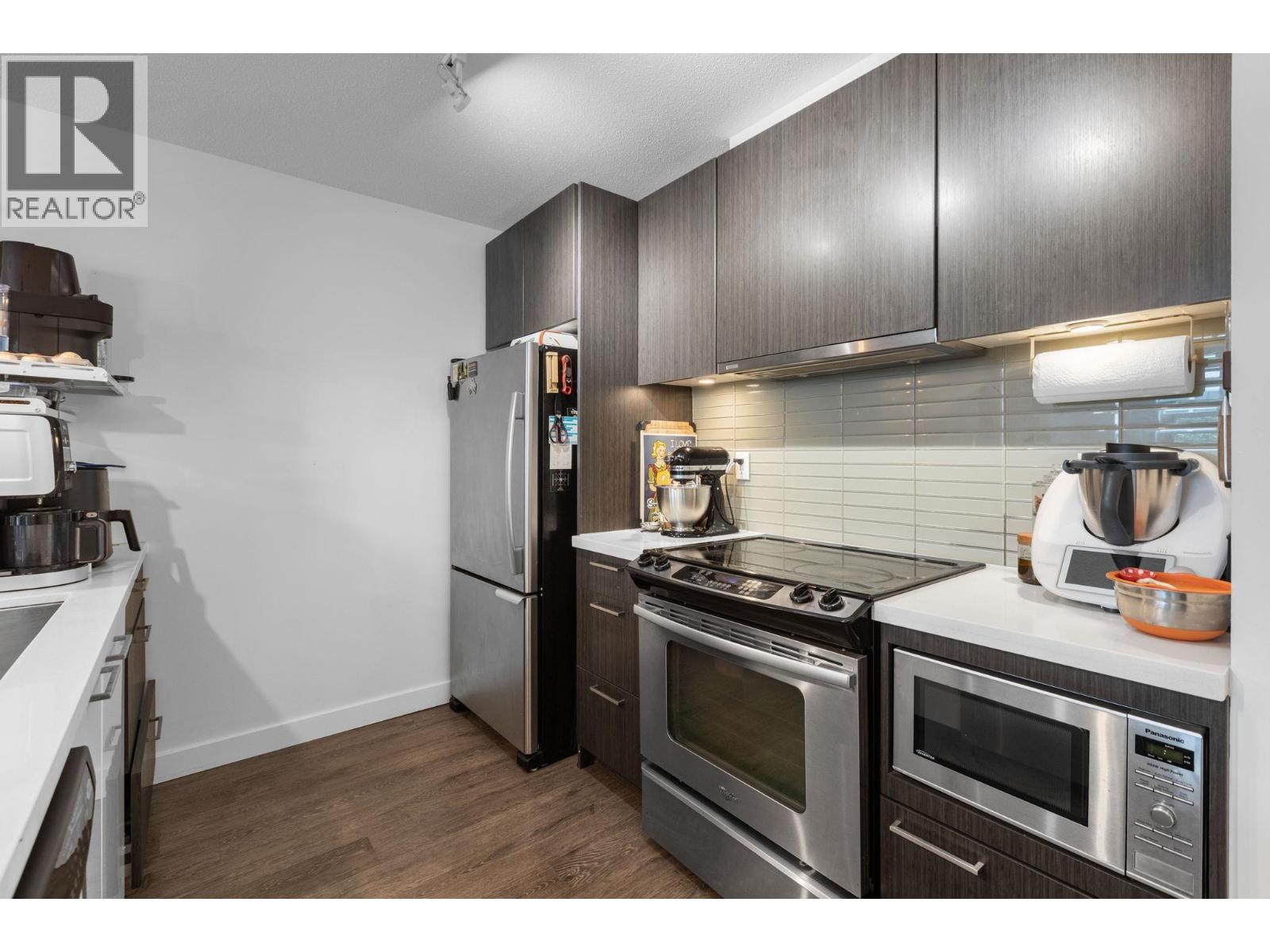302 618 Langside Avenue, Coquitlam, British Columbia  V3J 0B8 - Photo 12 - R3162040