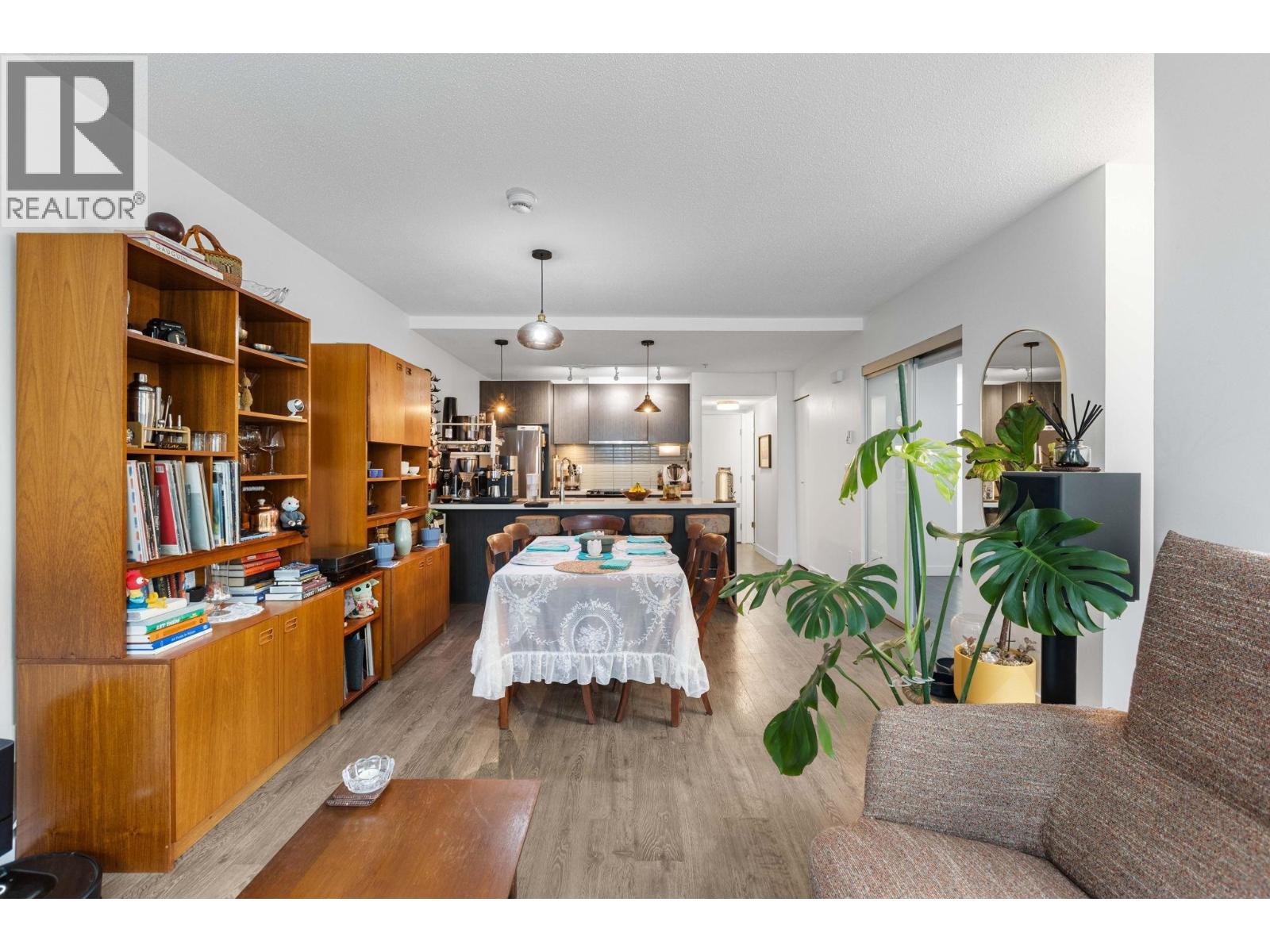 302 618 Langside Avenue, Coquitlam, British Columbia  V3J 0B8 - Photo 6 - R3162040