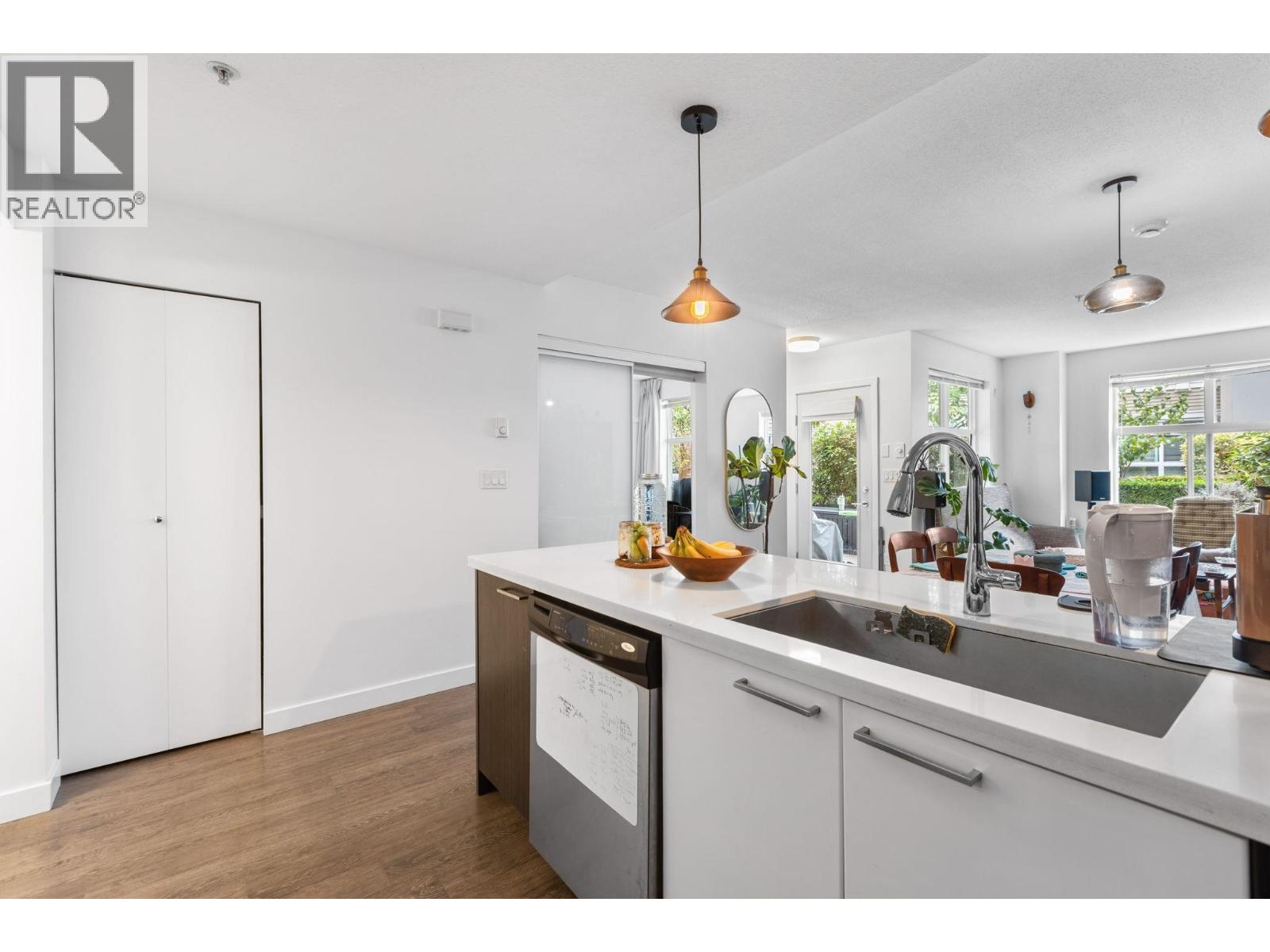 302 618 Langside Avenue, Coquitlam, British Columbia  V3J 0B8 - Photo 14 - R3162040