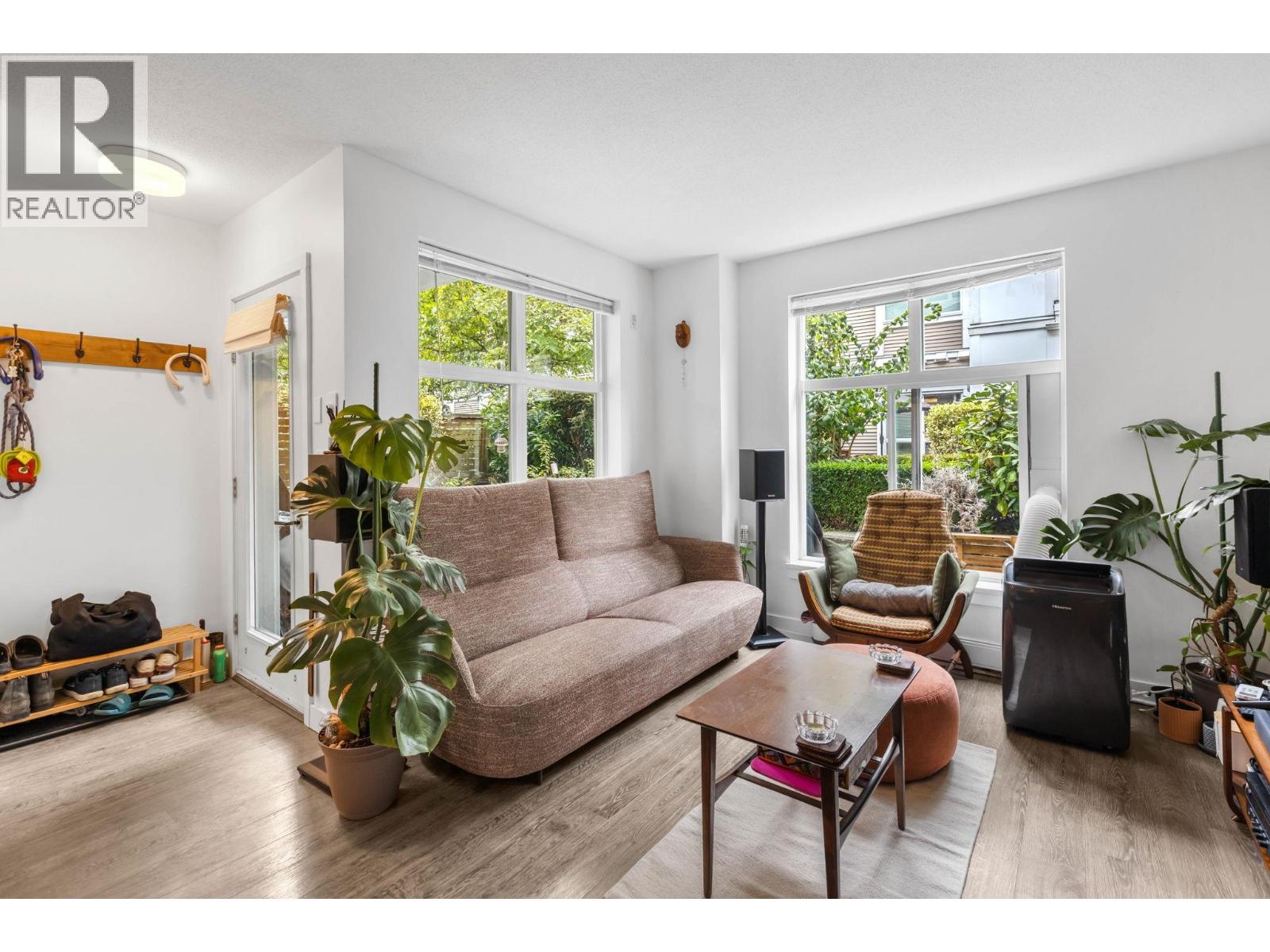 302 618 Langside Avenue, Coquitlam, British Columbia  V3J 0B8 - Photo 4 - R3162040