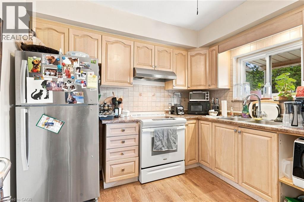15 Clinton Street Unit# Upper, Hamilton, Ontario  L8L 3J7 - Photo 11 - 40860419