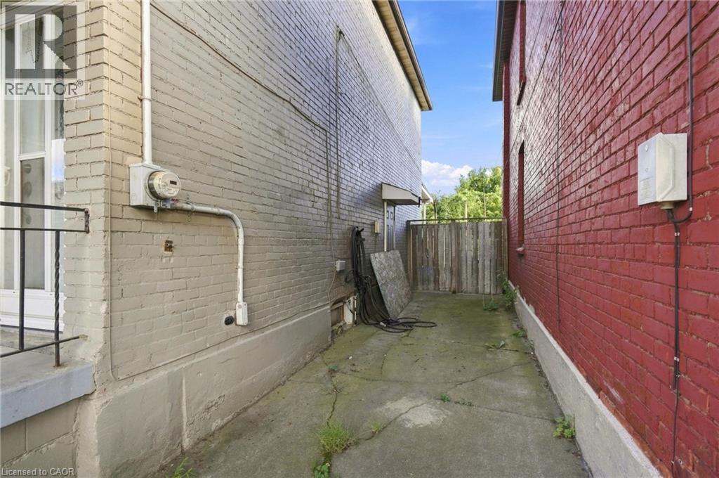 15 Clinton Street Unit# Upper, Hamilton, Ontario  L8L 3J7 - Photo 30 - 40860419