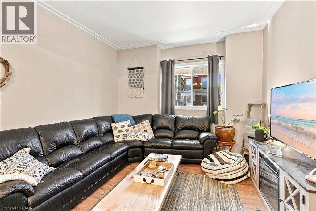 15 Clinton Street Unit# Upper, Hamilton, Ontario  L8L 3J7 - Photo 8 - 40860419
