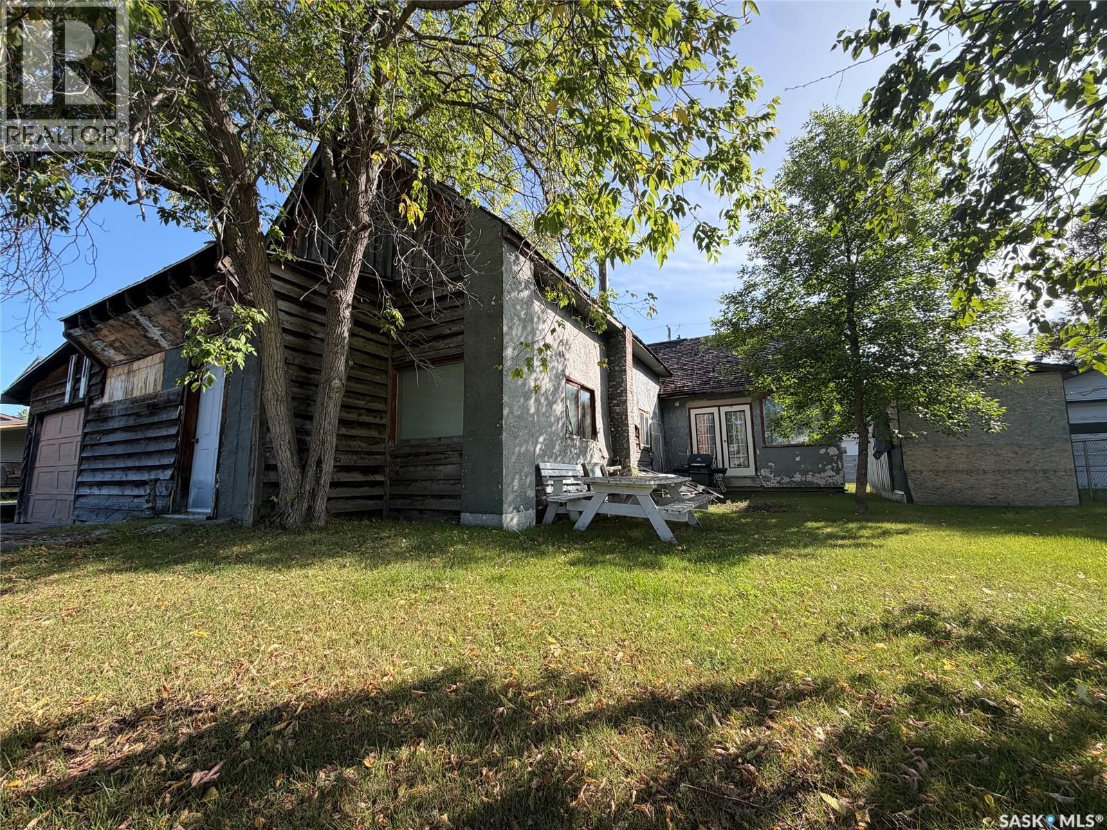 110 Hamjea Street, Hudson Bay, Saskatchewan  S0E 0Y0 - Photo 3 - SK047974