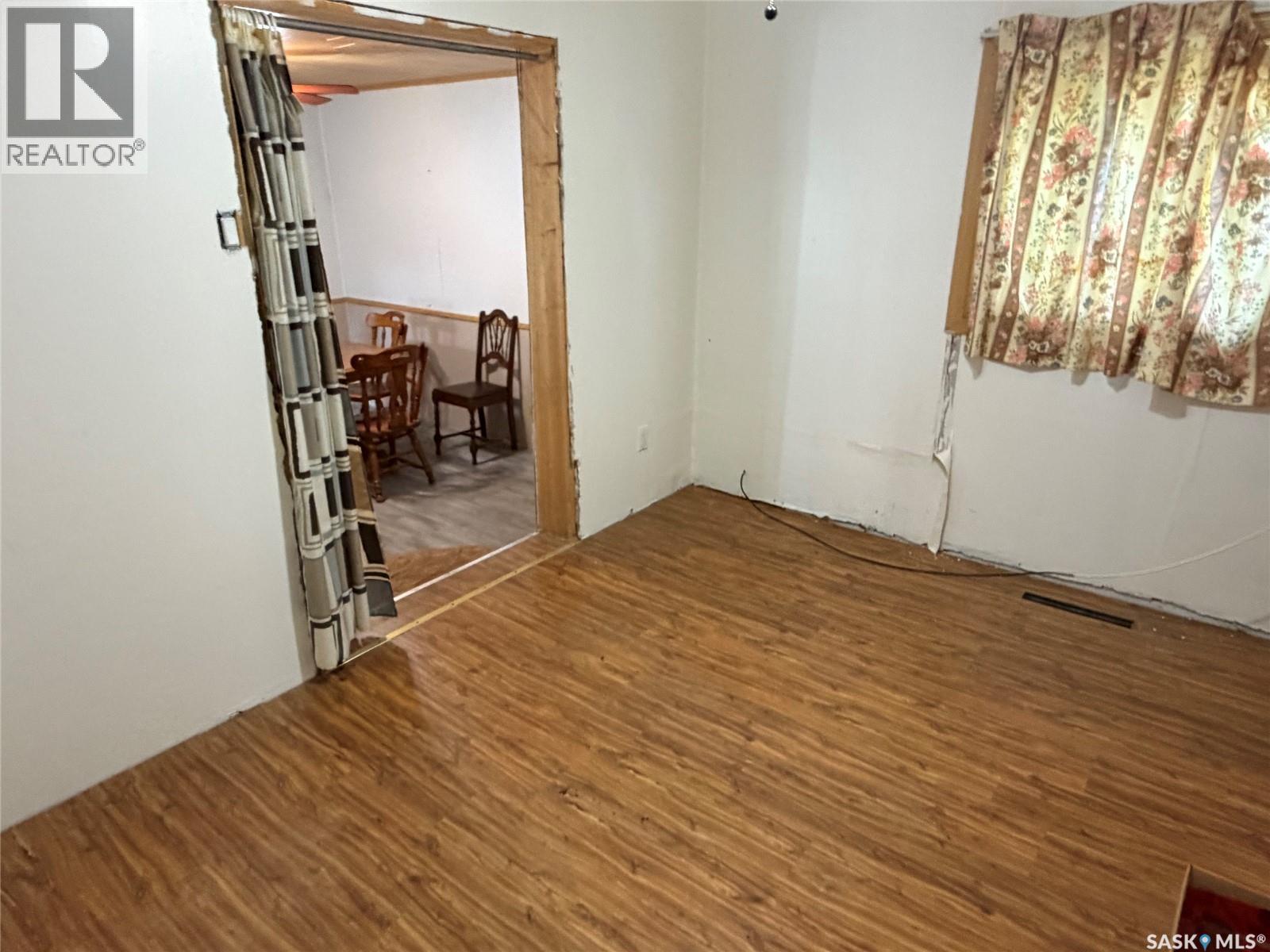 110 Hamjea Street, Hudson Bay, Saskatchewan  S0E 0Y0 - Photo 7 - SK047974