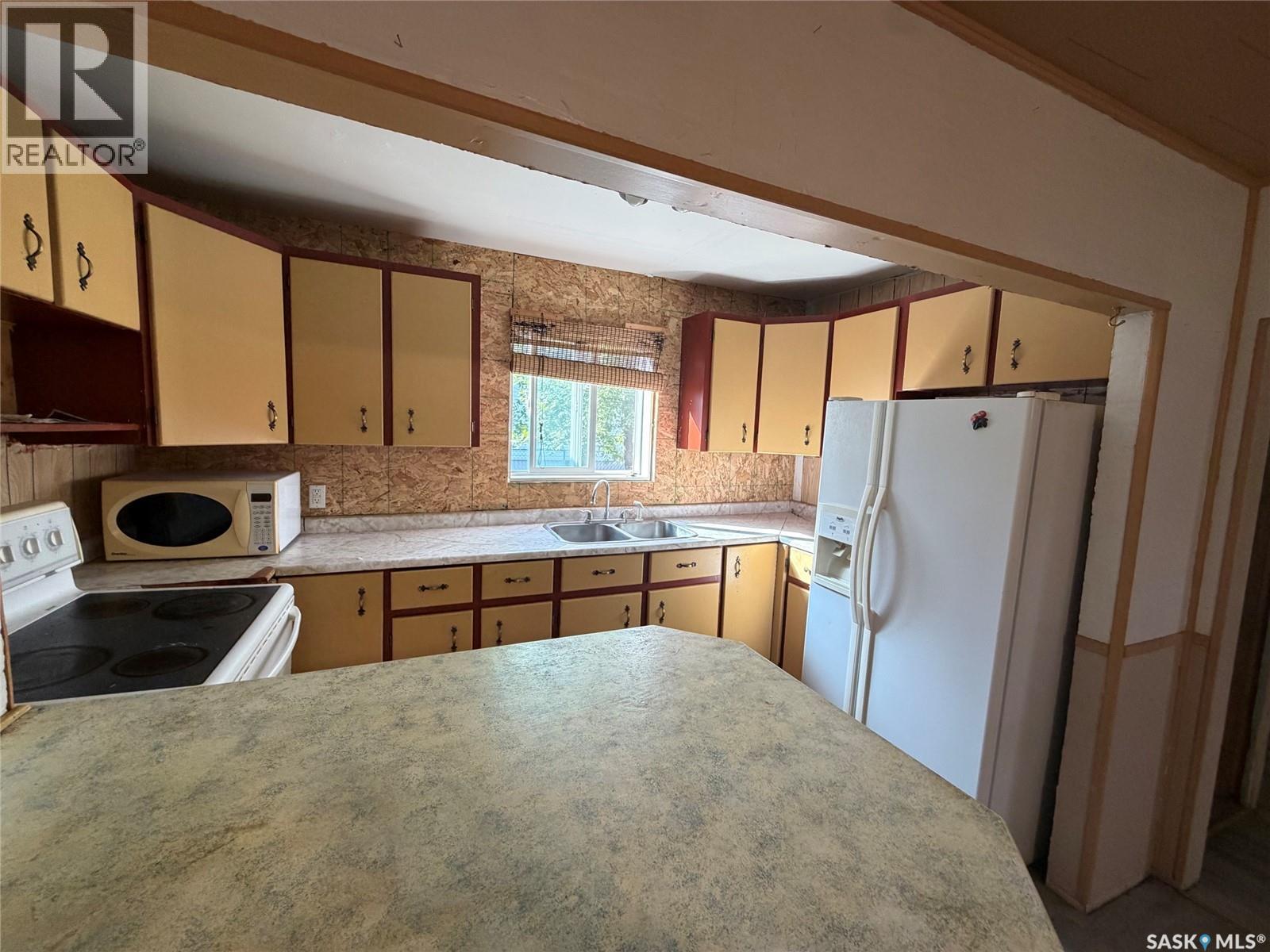 110 Hamjea Street, Hudson Bay, Saskatchewan  S0E 0Y0 - Photo 9 - SK047974