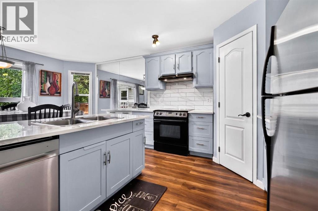 67 Douglas Ridge View SE, Calgary, Alberta  T2Z 3C3 - Photo 6 - A2343242