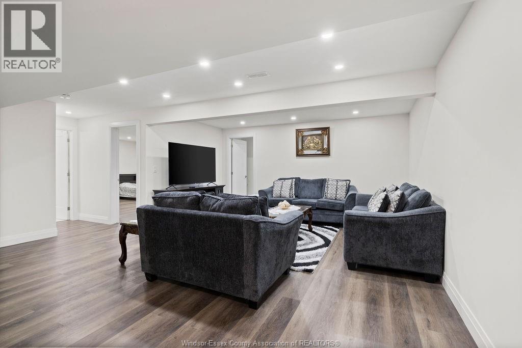 2431 Barkley Avenue, Windsor, Ontario  N8P 0G7 - Photo 19 - 26022027