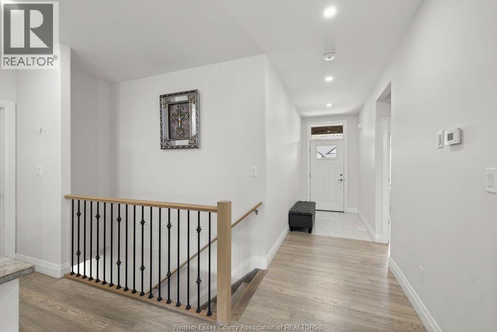 2431 Barkley Avenue, Windsor, Ontario  N8P 0G7 - Photo 6 - 26022027