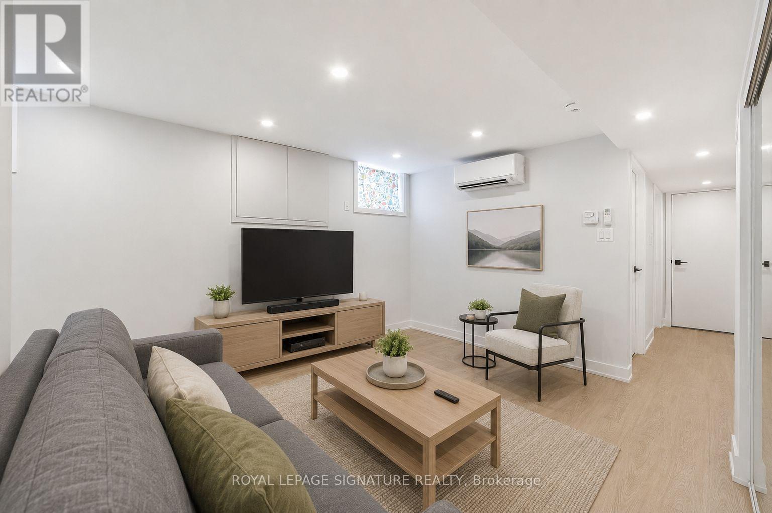151 Campbell Avenue, Toronto, Ontario  M6P 3V3 - Photo 14 - W13761624
