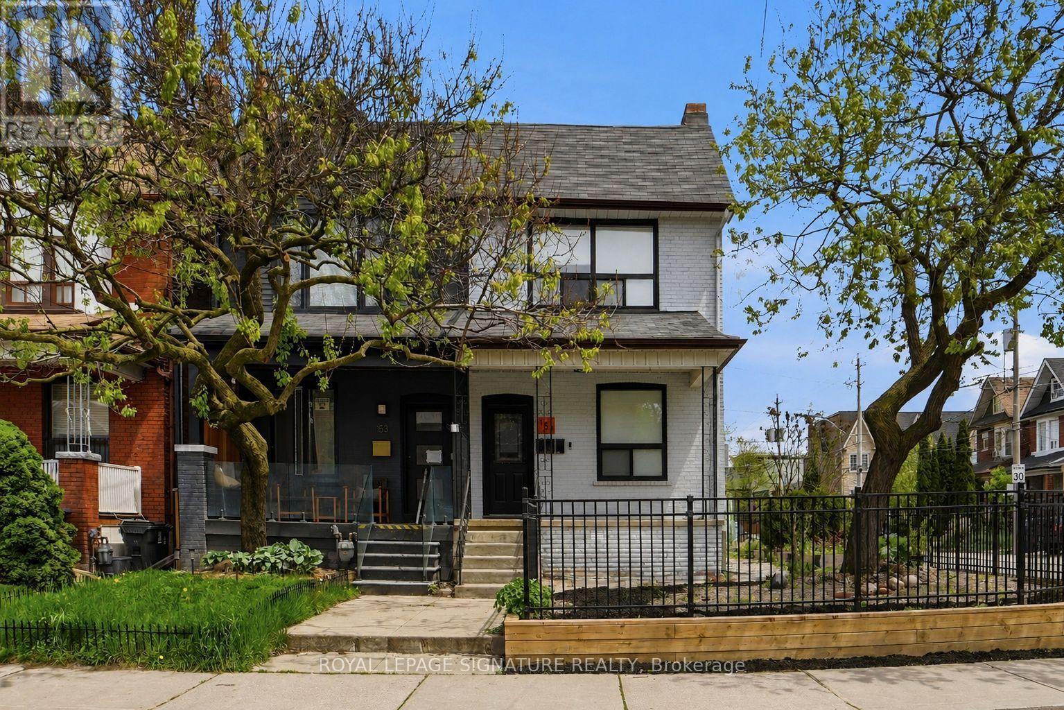 151 Campbell Avenue, Toronto, Ontario  M6P 3V3 - Photo 2 - W13761624