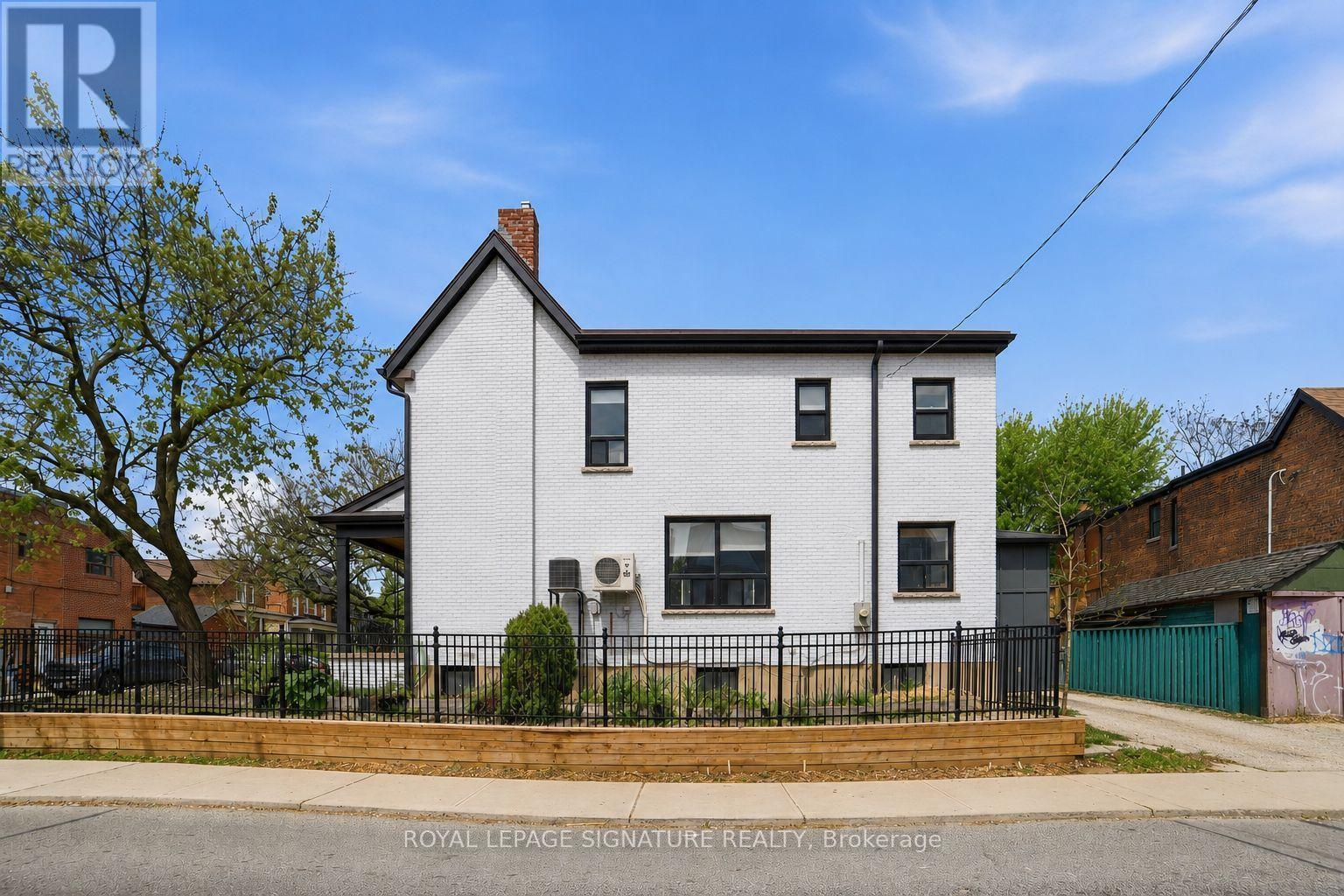 151 Campbell Avenue, Toronto, Ontario  M6P 3V3 - Photo 20 - W13761624