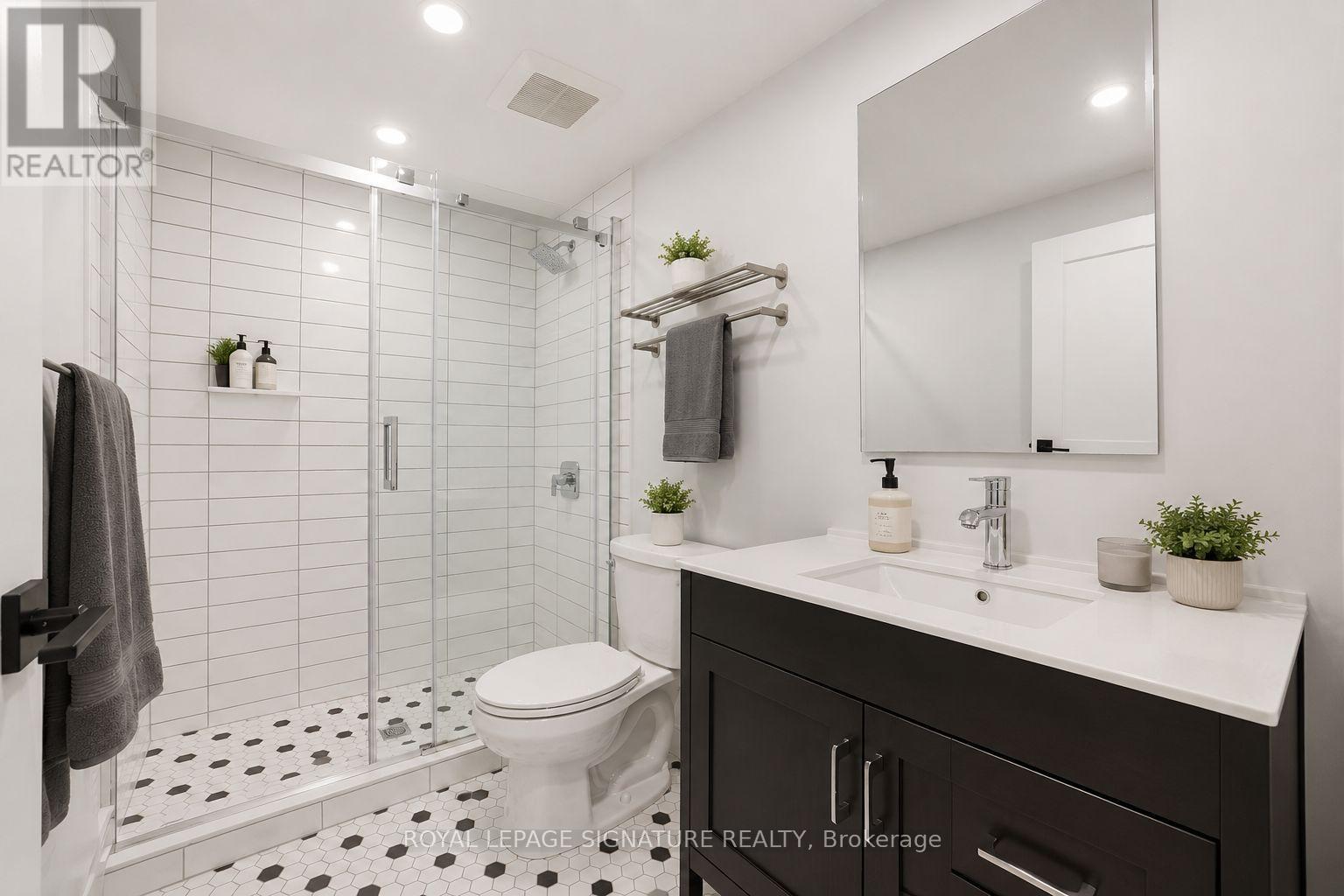 151 Campbell Avenue, Toronto, Ontario  M6P 3V3 - Photo 17 - W13761624