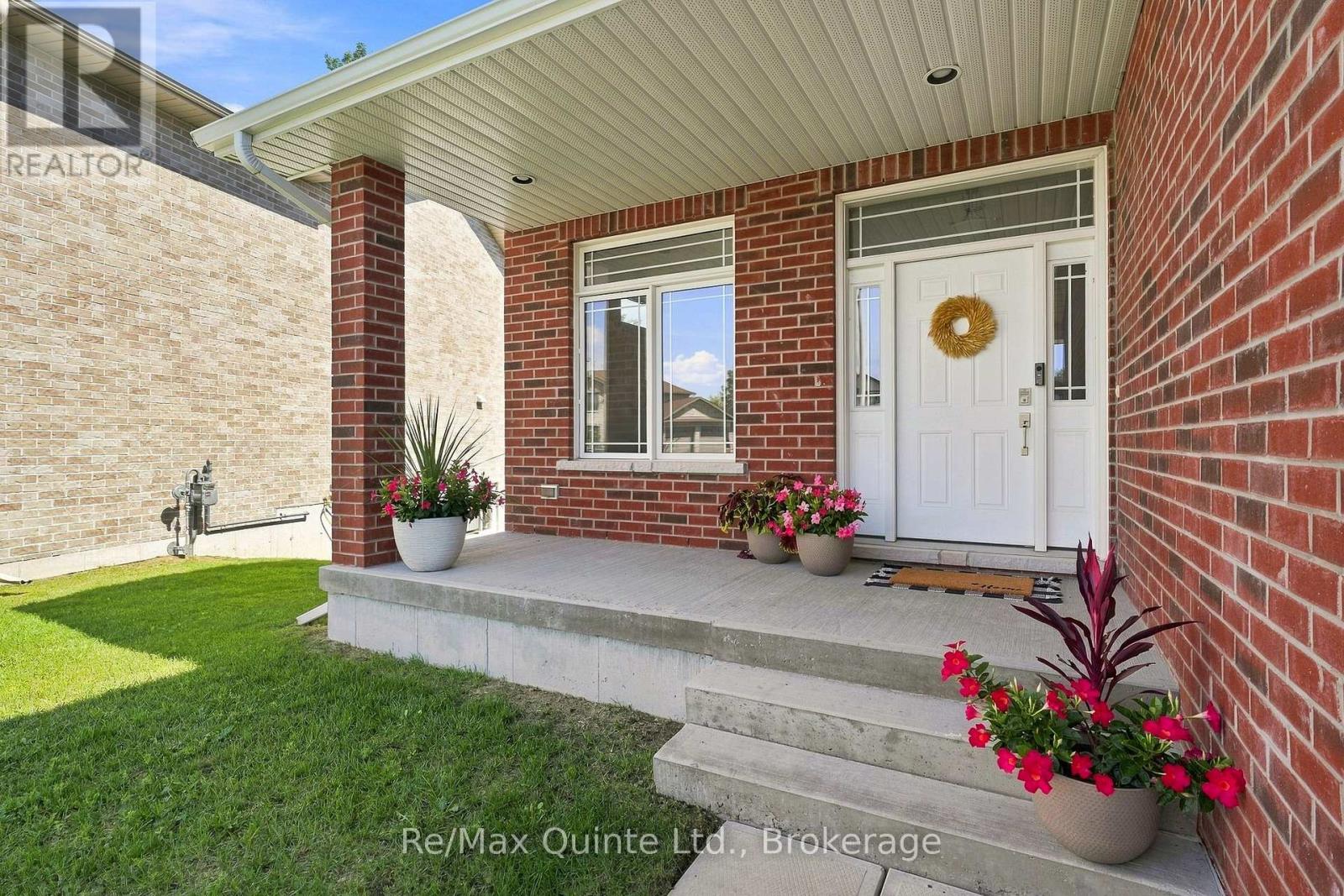 54 Lanark Drive, Belleville, Ontario  K8N 0G7 - Photo 3 - X13761936