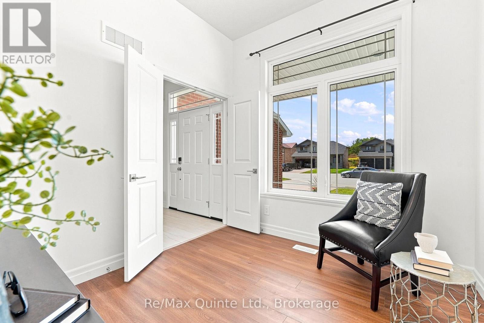54 Lanark Drive, Belleville, Ontario  K8N 0G7 - Photo 4 - X13761936