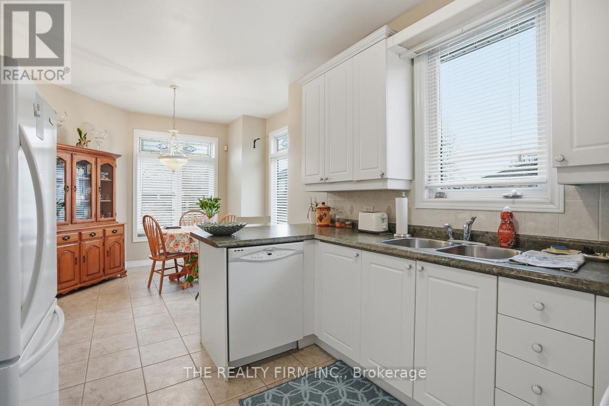 10 - 44 Edgevalley Road, London East, Ontario  N5Y 5P6 - Photo 10 - X13761898