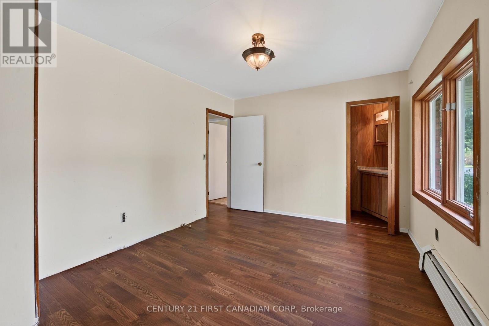 9 Park Crescent, Middlesex Centre, Ontario  N0M 2A0 - Photo 21 - X13762064