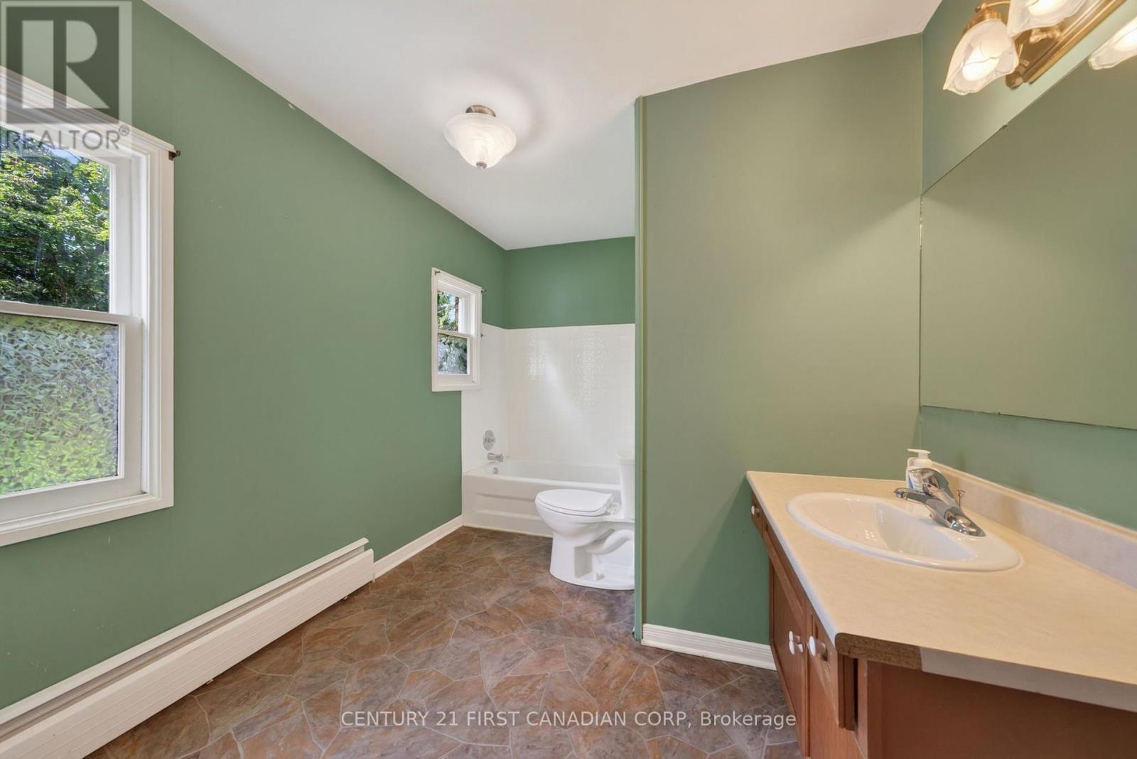 9 Park Crescent, Middlesex Centre, Ontario  N0M 2A0 - Photo 24 - X13762064