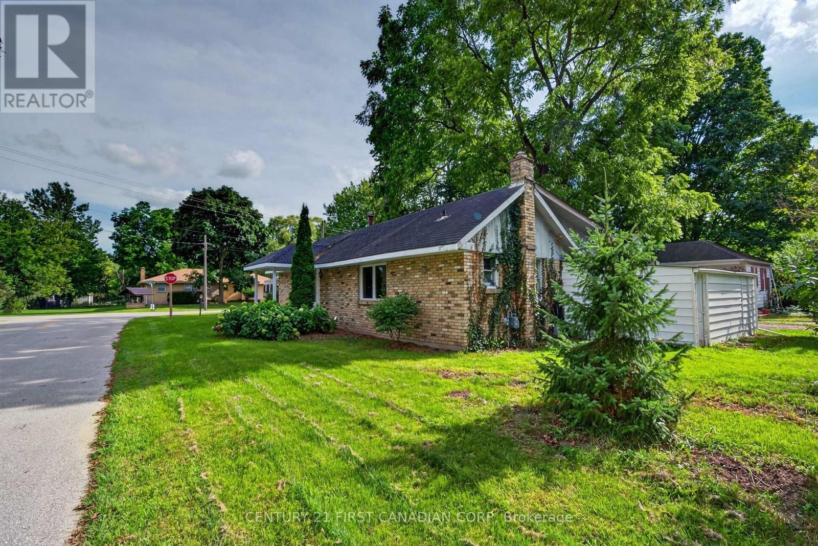 9 Park Crescent, Middlesex Centre, Ontario  N0M 2A0 - Photo 4 - X13762064