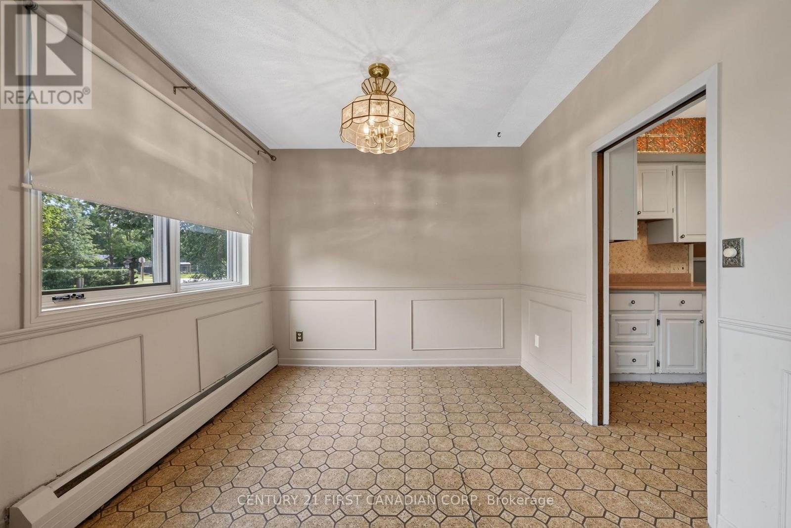 9 Park Crescent, Middlesex Centre, Ontario  N0M 2A0 - Photo 8 - X13762064