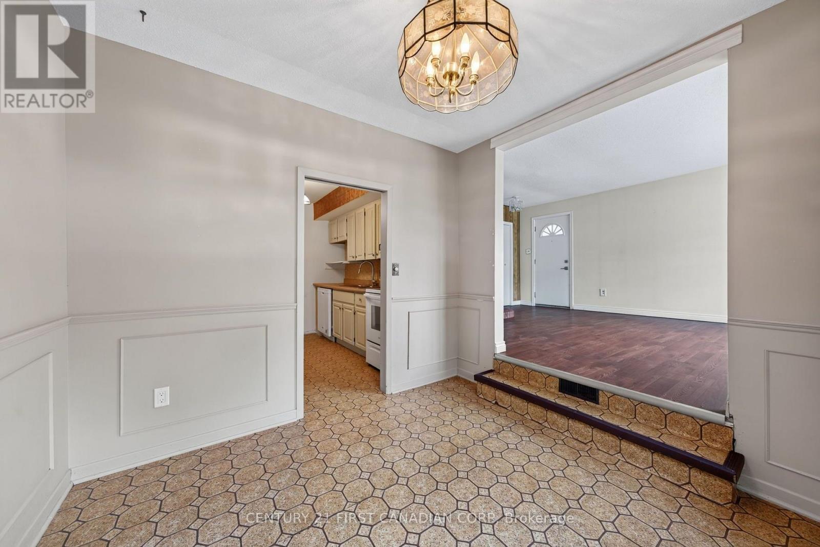 9 Park Crescent, Middlesex Centre, Ontario  N0M 2A0 - Photo 9 - X13762064