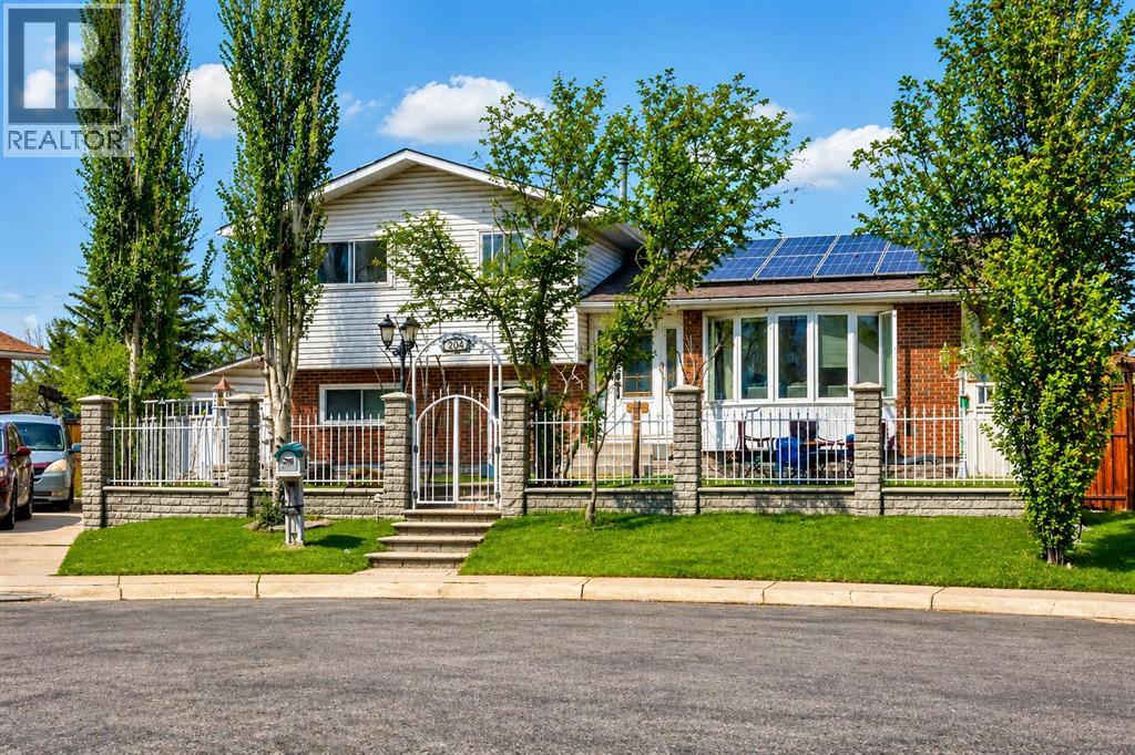 204 Whiteview Close NE, Calgary, Alberta  T1Y 1R3 - Photo 1 - A2336983