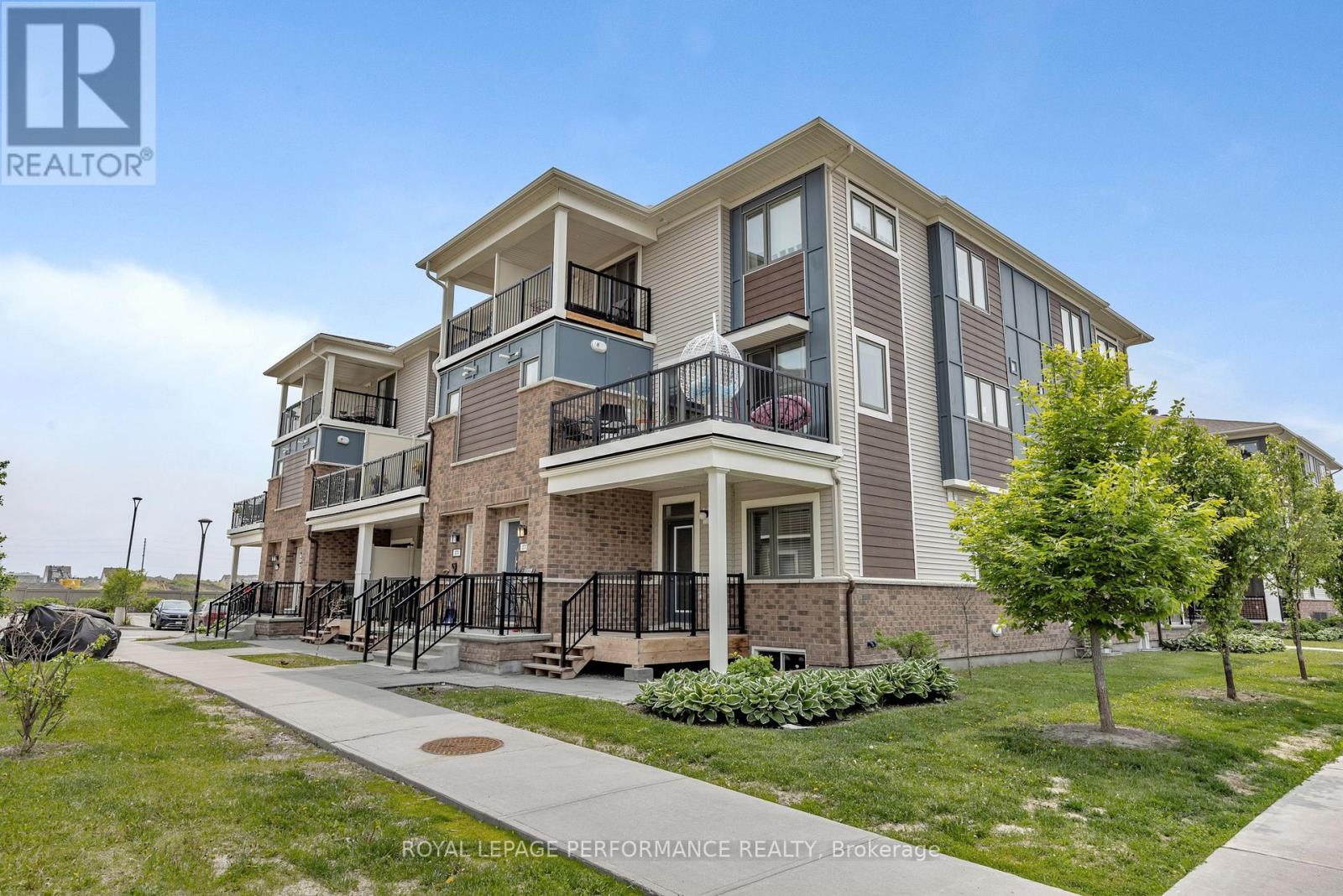 251 Zenith Private, Ottawa, Ontario  K2J 6N3 - Photo 2 - X13761888