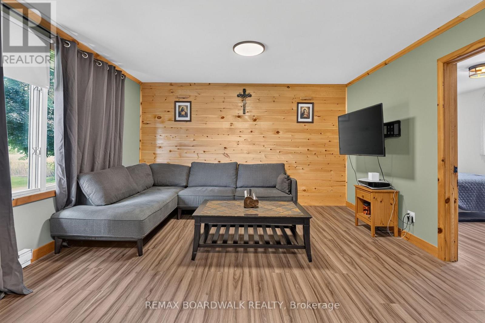 2450 Tolmies Corners Road, North Stormont, Ontario  K0C 1W0 - Photo 17 - X13761908