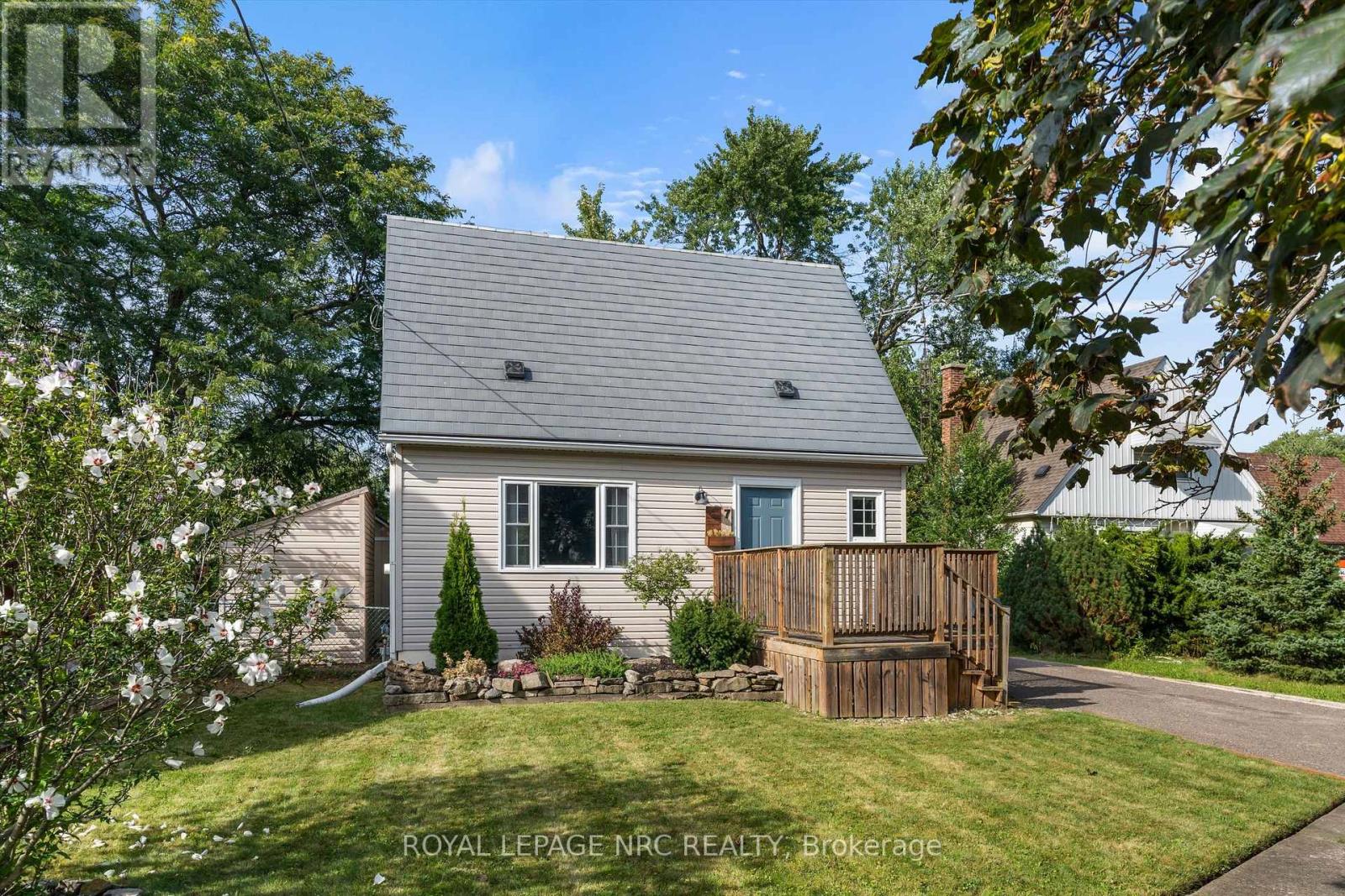 7 Vivian Avenue, St. Catharines, Ontario  L2M 5X8 - Photo 2 - X13761938