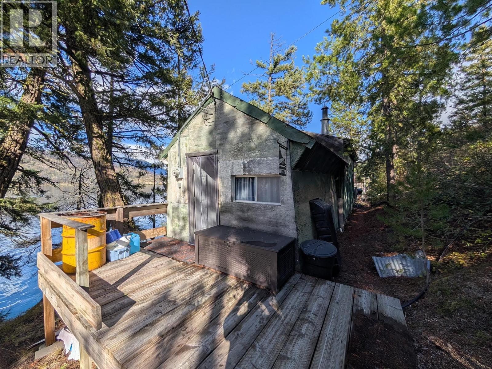 200 Mills Road, Gold Bridge, British Columbia  V0K 1P0 - Photo 19 - 10399580