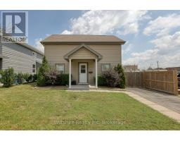 52 BIDWELL STREET, Tillsonburg, Ontario