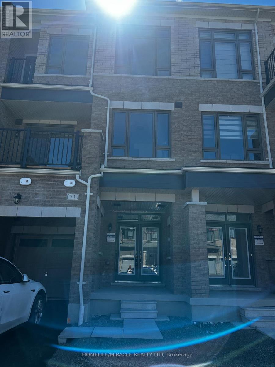 71 MCGOWAN DRIVE, Whitby, Ontario