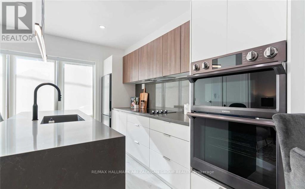 2 - 16 Minto Street, Toronto, Ontario  M4L 1B6 - Photo 11 - E13761990