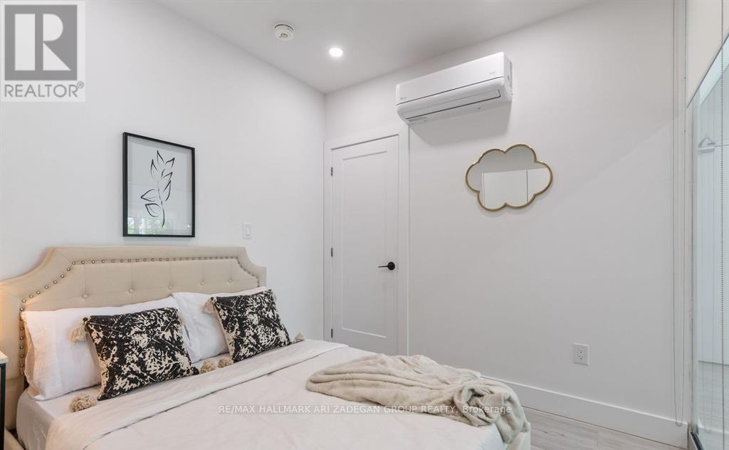 2 - 16 Minto Street, Toronto, Ontario  M4L 1B6 - Photo 18 - E13761990