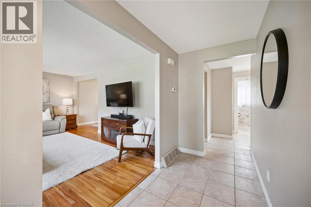 89 Kingswood Drive, Kitchener, Ontario N2E 1A9 - Photo 6 - 40861280
