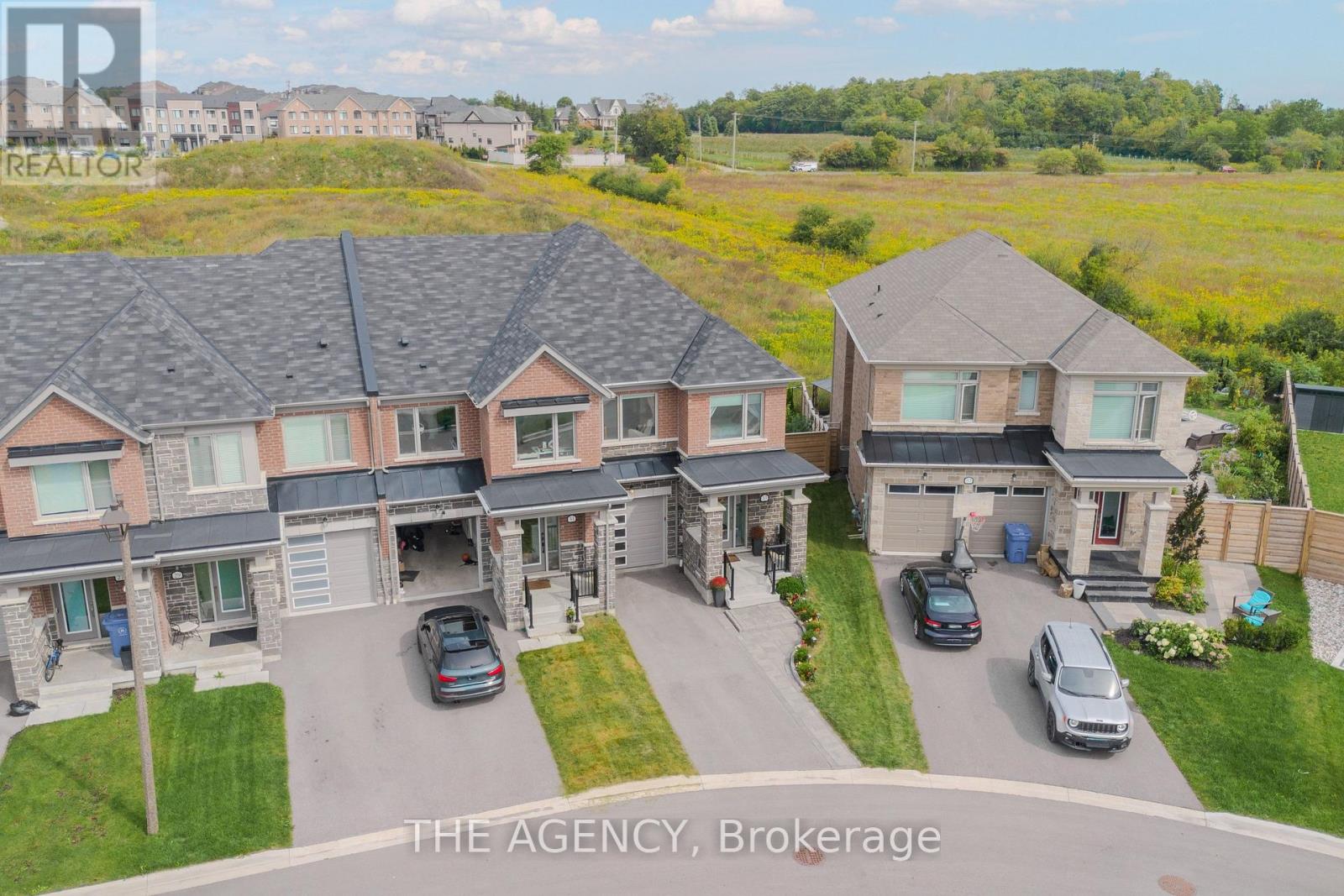 33 Flower Garden Trail, Whitchurch-Stouffville, Ontario  L4A 4V4 - Photo 3 - N13762128