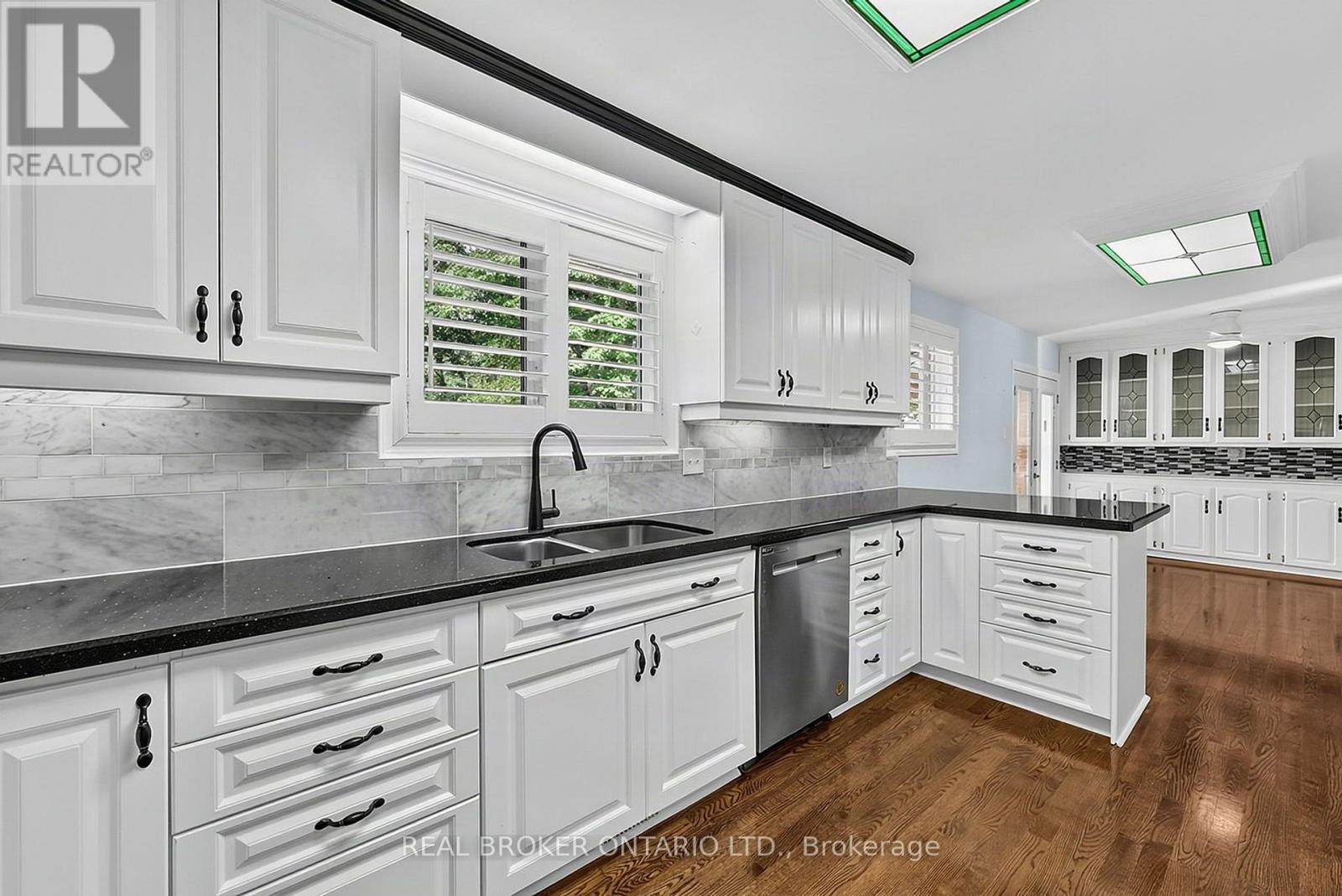 222 Park Avenue, East Gwillimbury, Ontario  L9N 1J7 - Photo 14 - N13762144