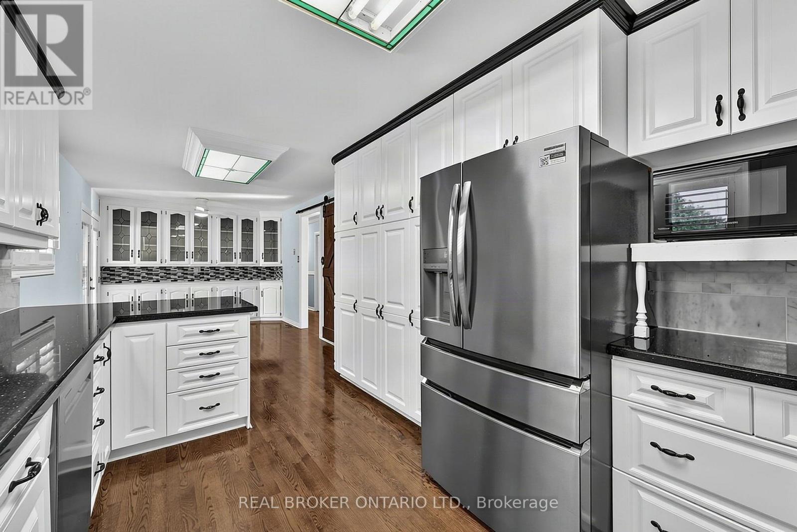 222 Park Avenue, East Gwillimbury, Ontario  L9N 1J7 - Photo 15 - N13762144