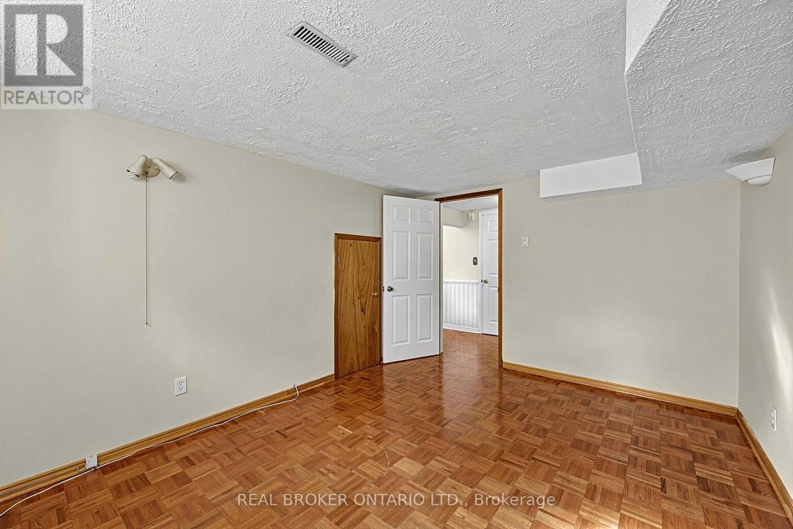 222 Park Avenue, East Gwillimbury, Ontario  L9N 1J7 - Photo 27 - N13762144