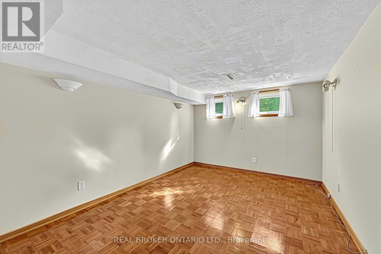 222 Park Avenue, East Gwillimbury, Ontario  L9N 1J7 - Photo 28 - N13762144