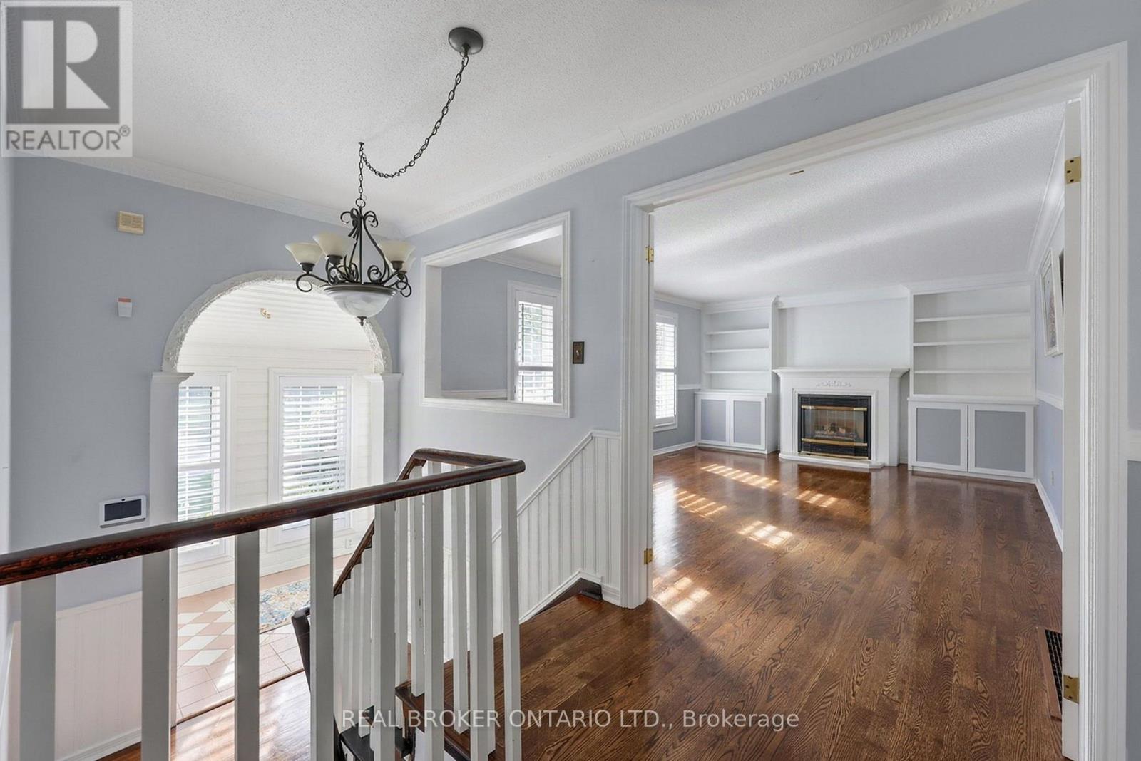 222 Park Avenue, East Gwillimbury, Ontario  L9N 1J7 - Photo 5 - N13762144